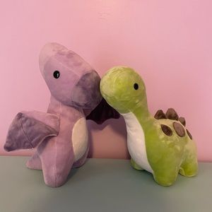 Dinosaurs Bronty & Terri